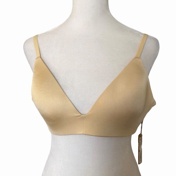 SKIMS Other - NWT SKIMS Womens 32D Wireless Form T-Shirt Bra Nude Butter Beige Comfort